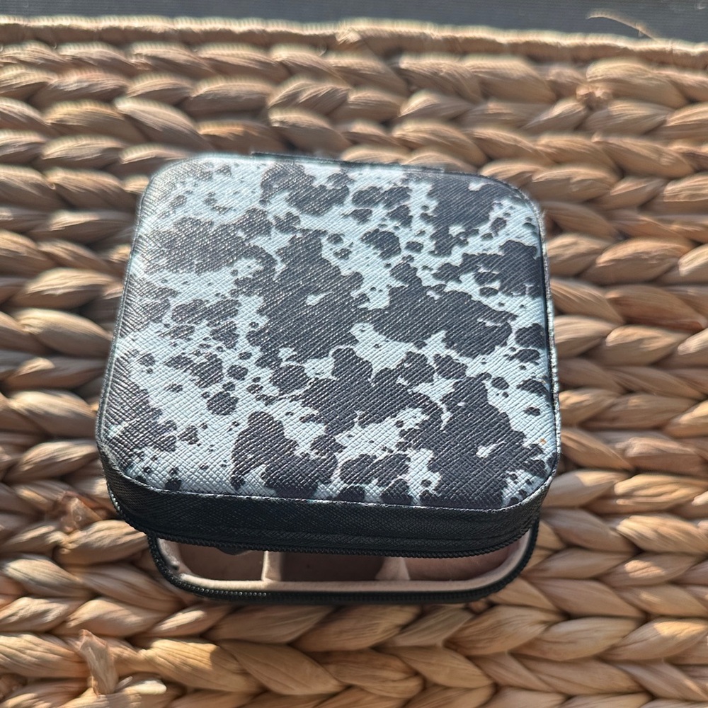 Black and White Cow Pattern Jewelry Case